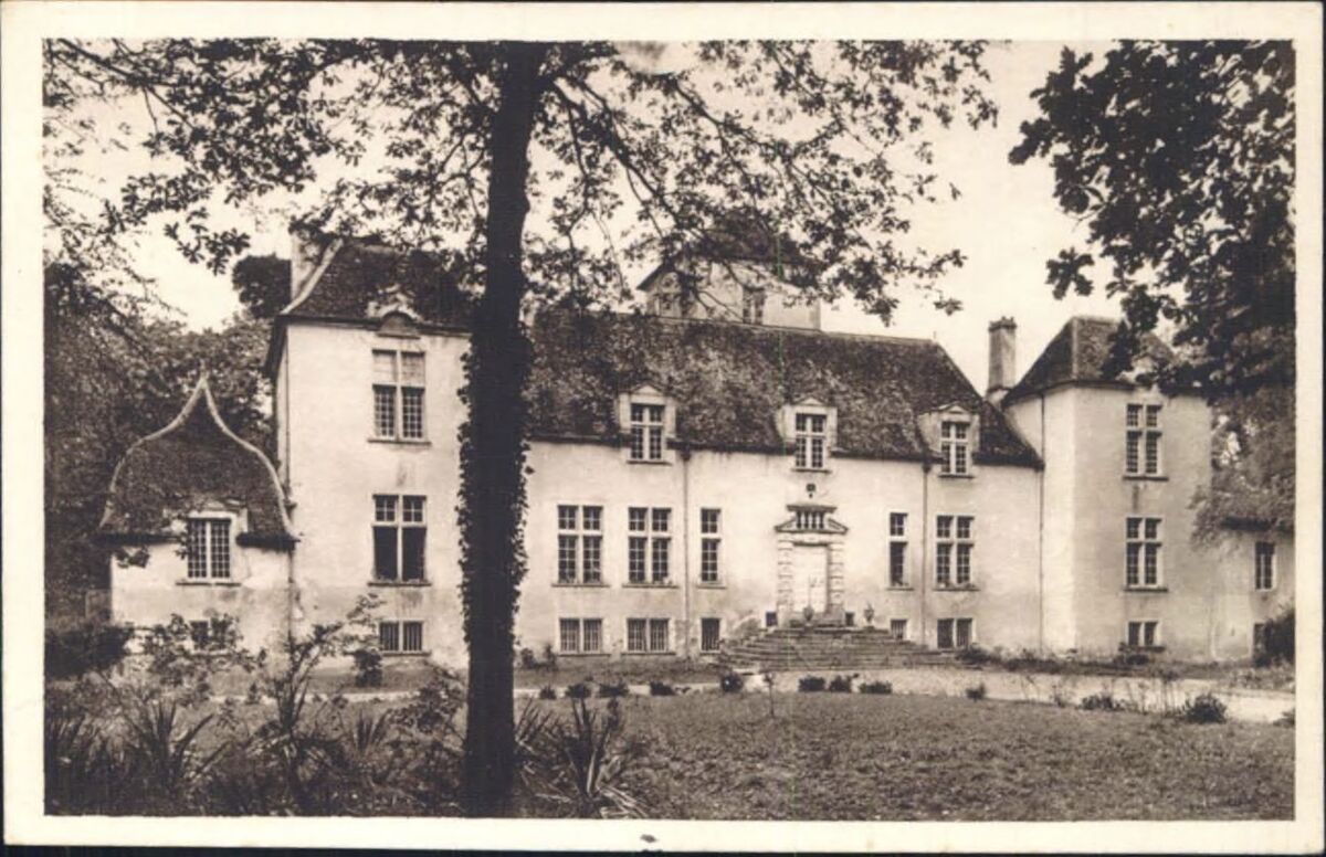 Sault-de-Navailles (B.-P..) : Le Château