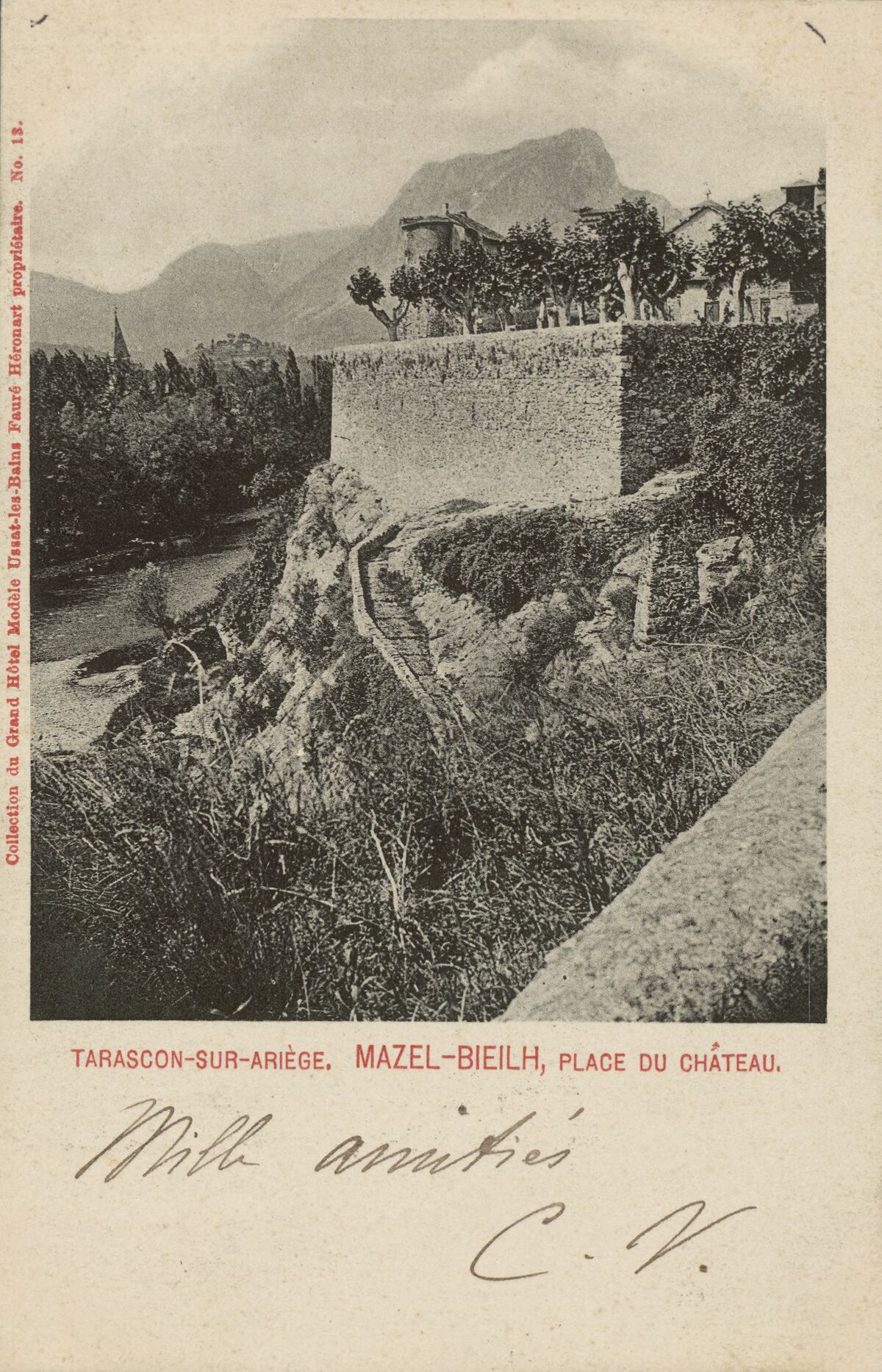 Tarascon-sur-Ariège : Mazel-Bieilh, place du château