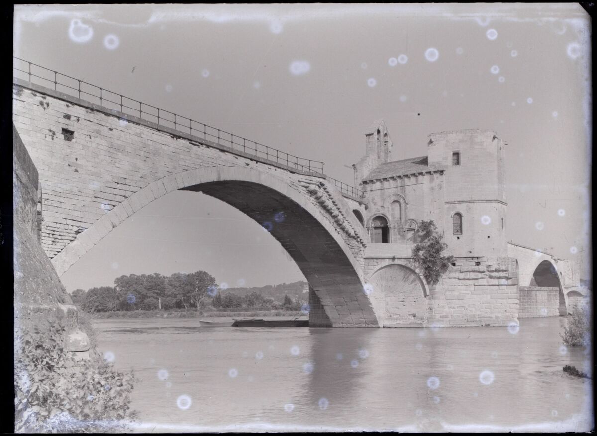 [Pont Saint-Bénézet à Avignon]