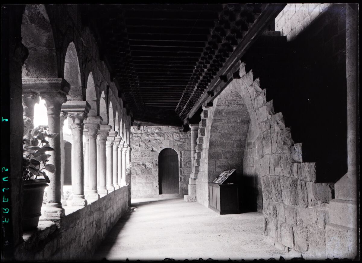 [Cathédrale Saint-Léonce de Fréjus] : [cloître, galerie nord]