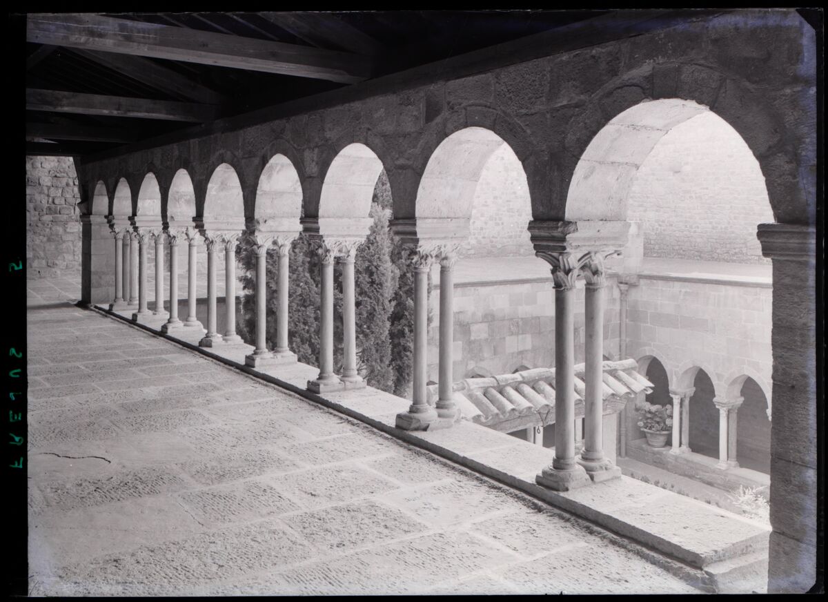[Cathédrale Saint-Léonce de Fréjus] : [cloître, galerie nord]