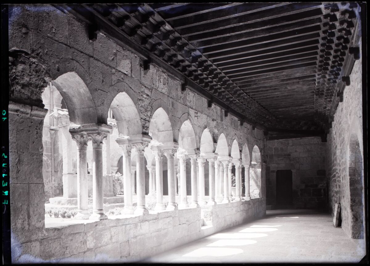 [Cathédrale Saint-Léonce de Fréjus] : [cloître, galerie est et plafond]
