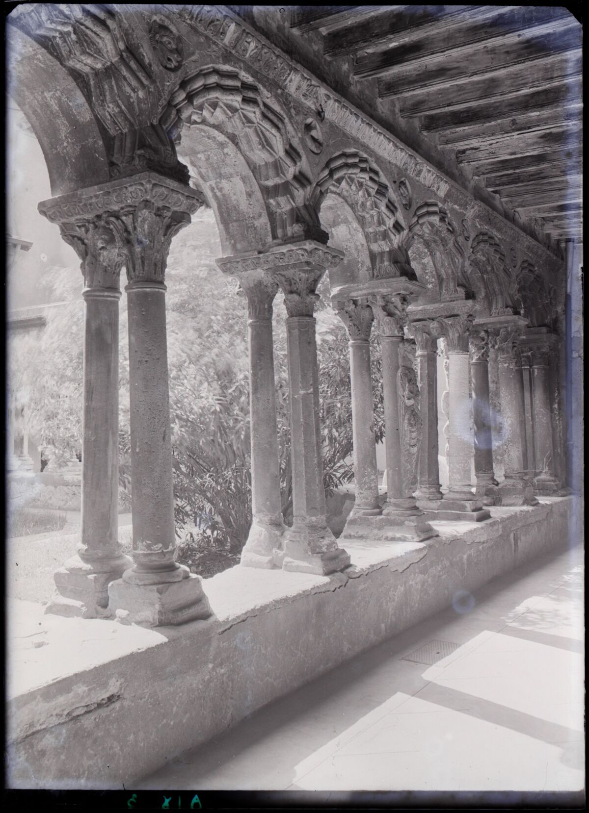 [Cathédrale Saint-Sauveur d'Aix-en-Provence] : [cloître, galerie est]