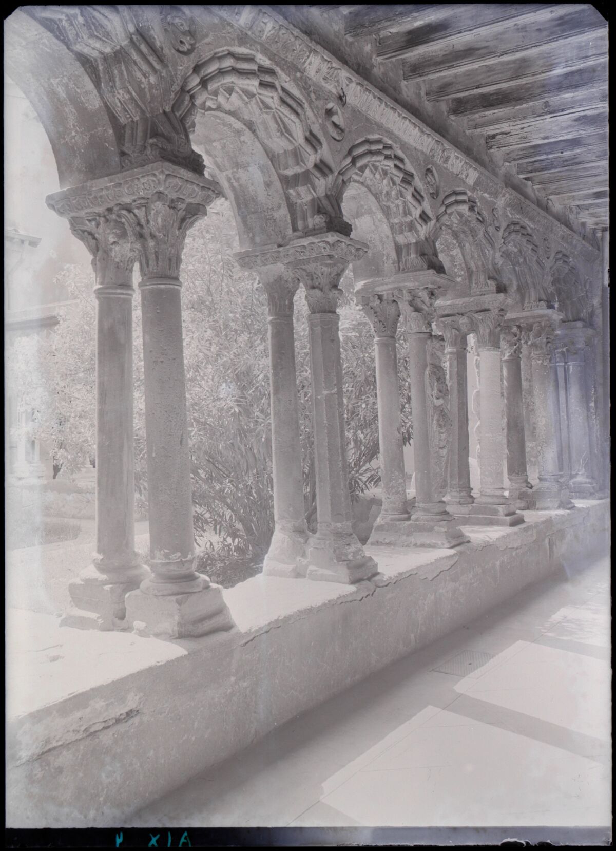 [Cathédrale Saint-Sauveur d'Aix-en-Provence] : [cloître, galerie est]