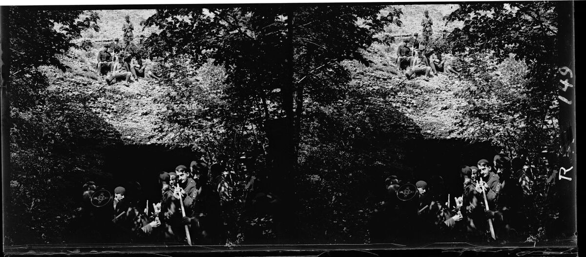 Série des Mées : entrée du tunnel de dérivation