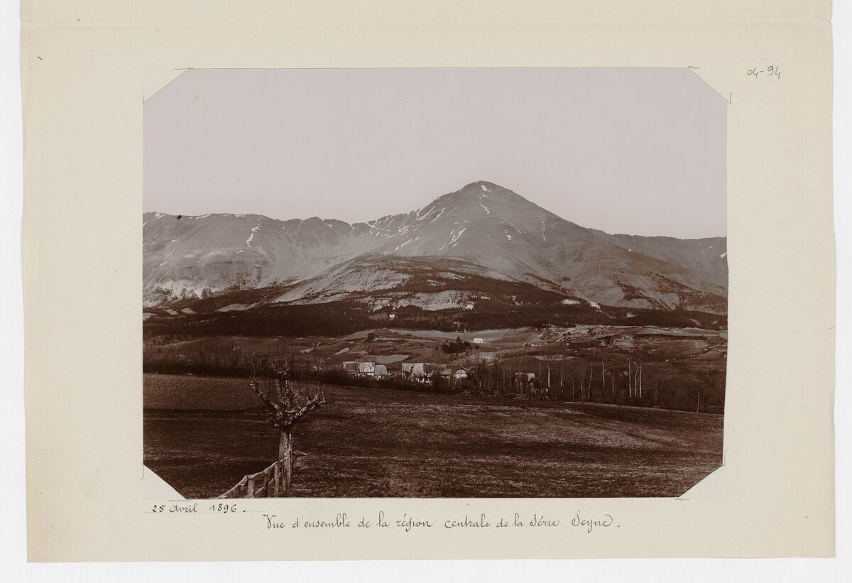 Vue d'ensemble de la région centrale de la série de Seyne / Aubert