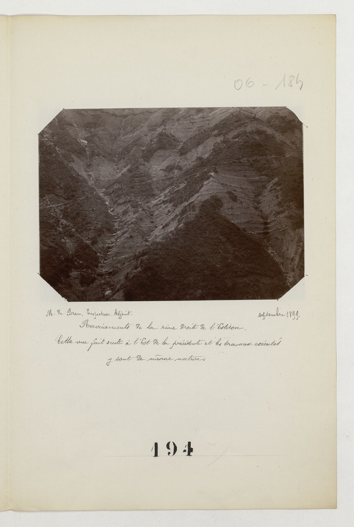 Rivière de l'Estéron ( ravinements sur la rive droite et banquettes) / de Brun