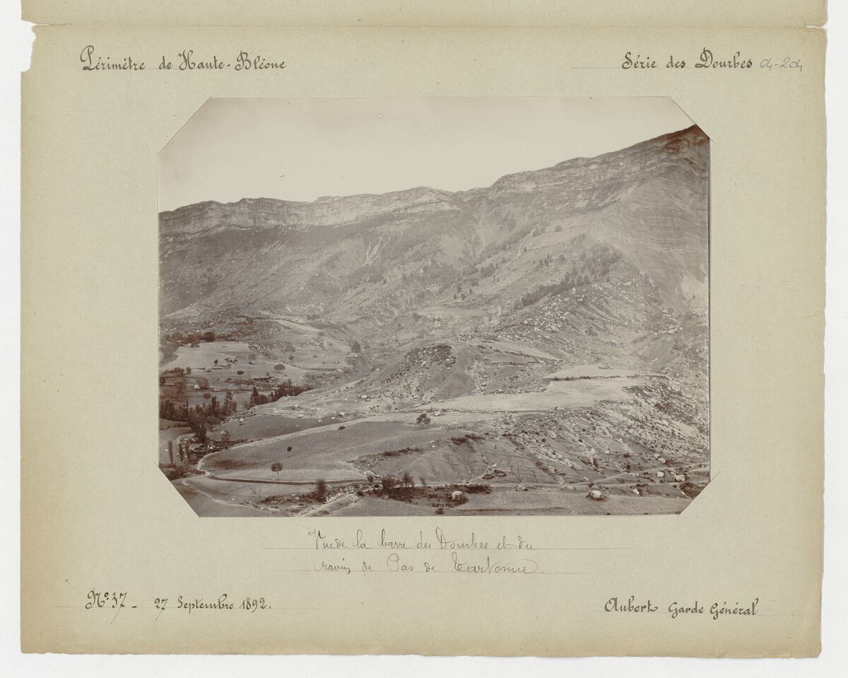 Ravin du pas de Tartonne (barre des Dourbes et ravin, barrages rustiques construits en 1895) / Aubert