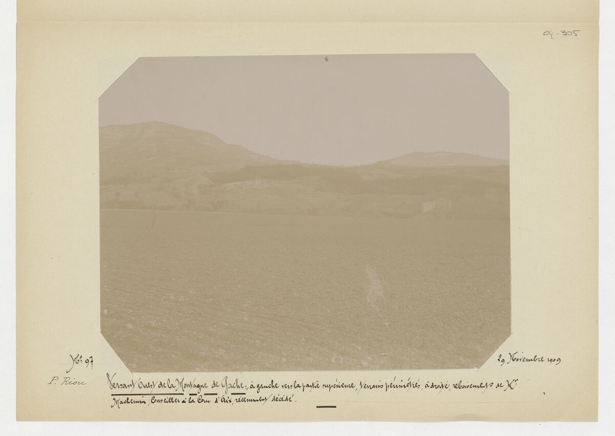 Rocher de Gache (vue d'ensemble, versant ouest) / Riou