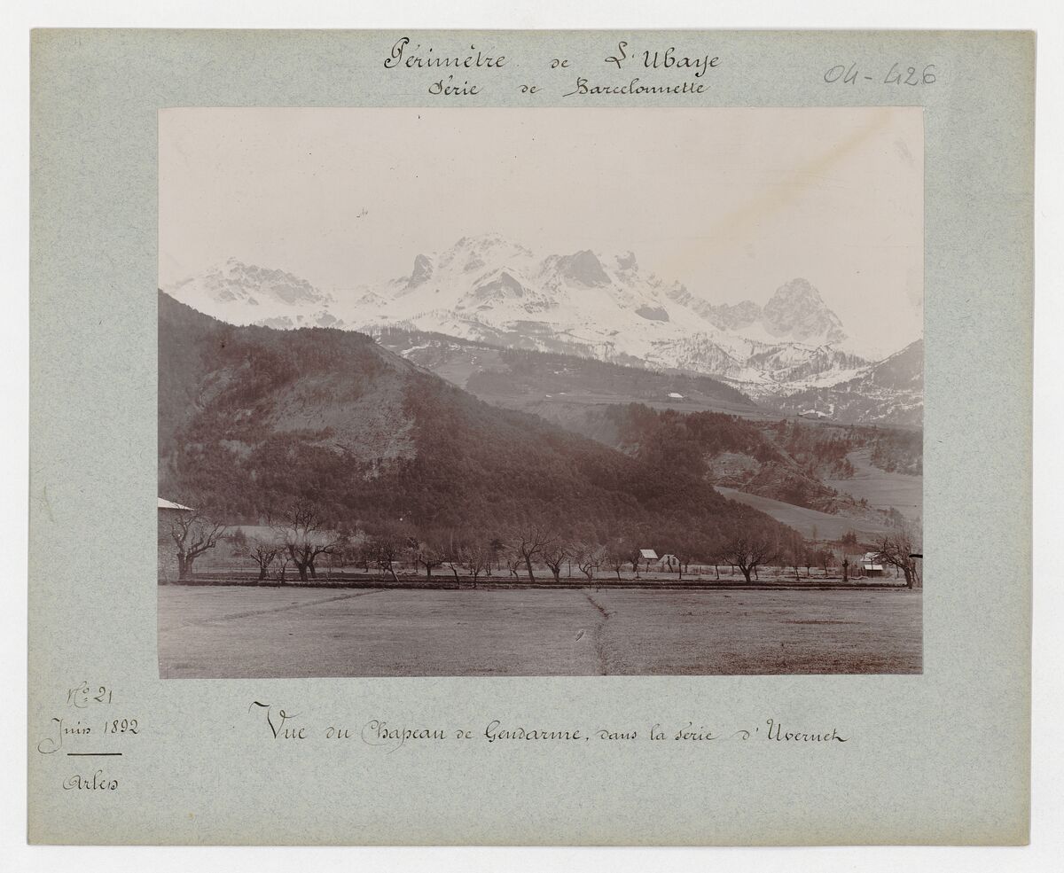 Vue du Chapeau de gendarme / Arlen