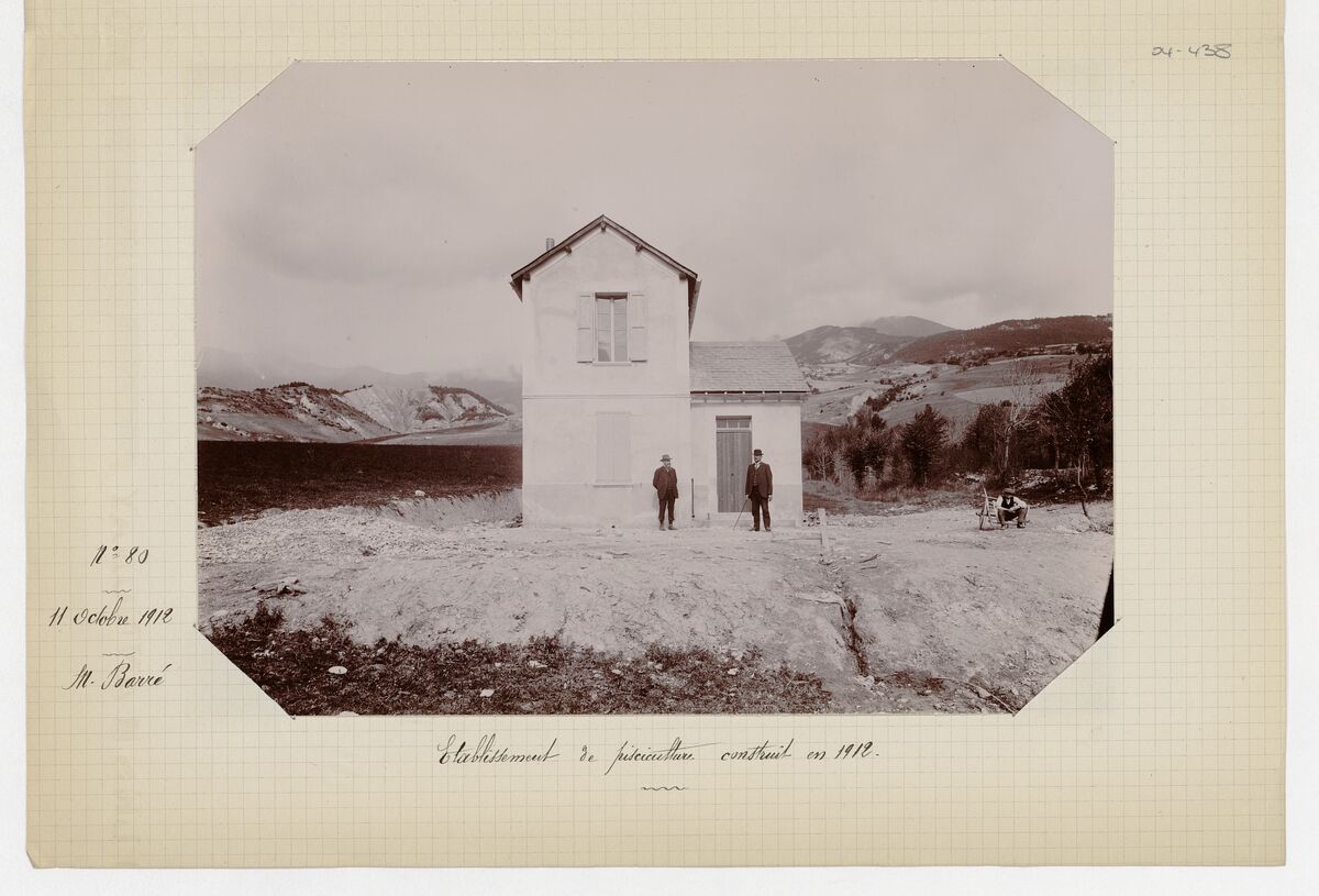 Établissement de pisciculture construit en 1912 / Barré