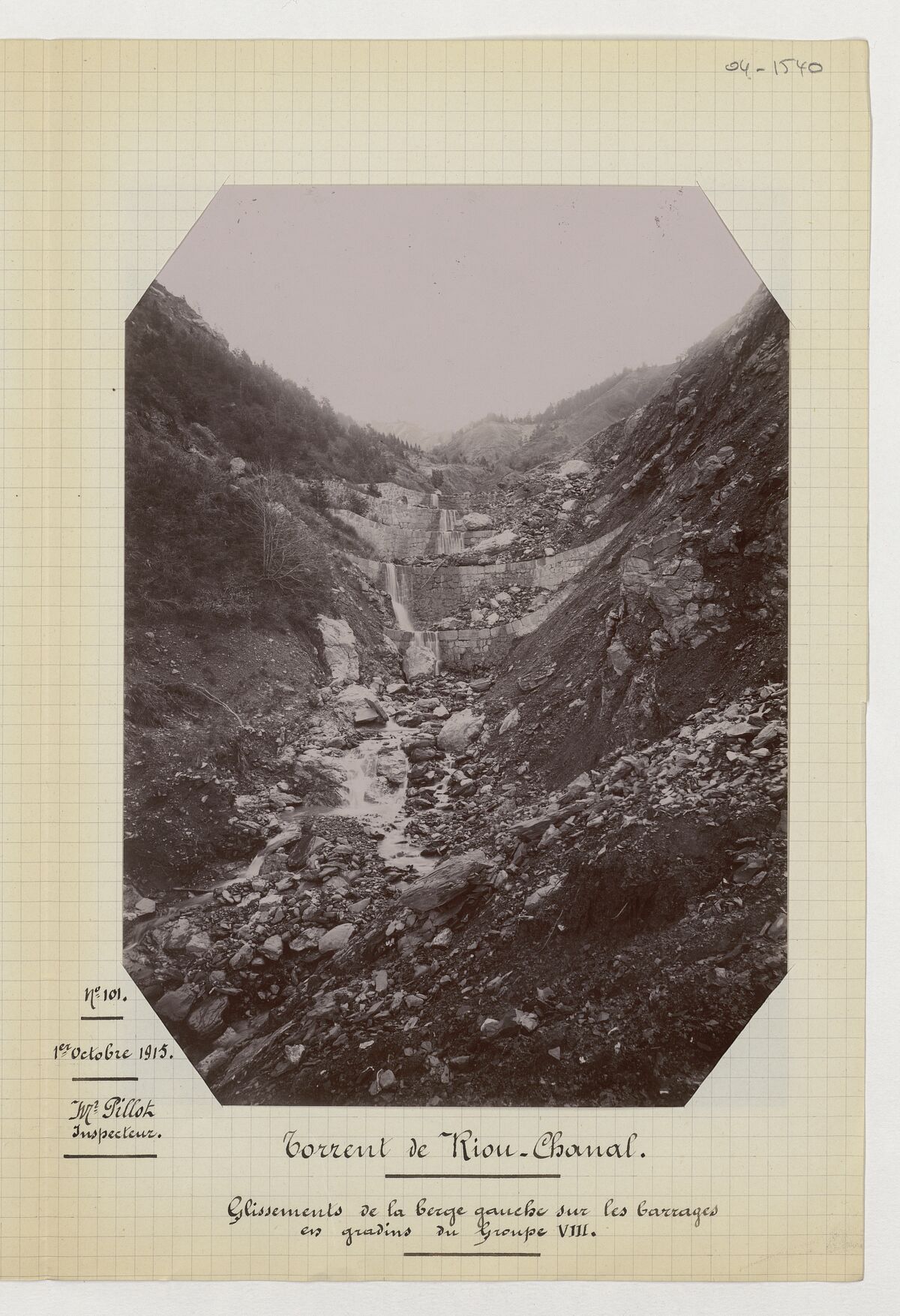 Torrent de Riou-Chanal (glissement de la berge gauche du torrent sur le groupe de barrages n° 8) / Pillot