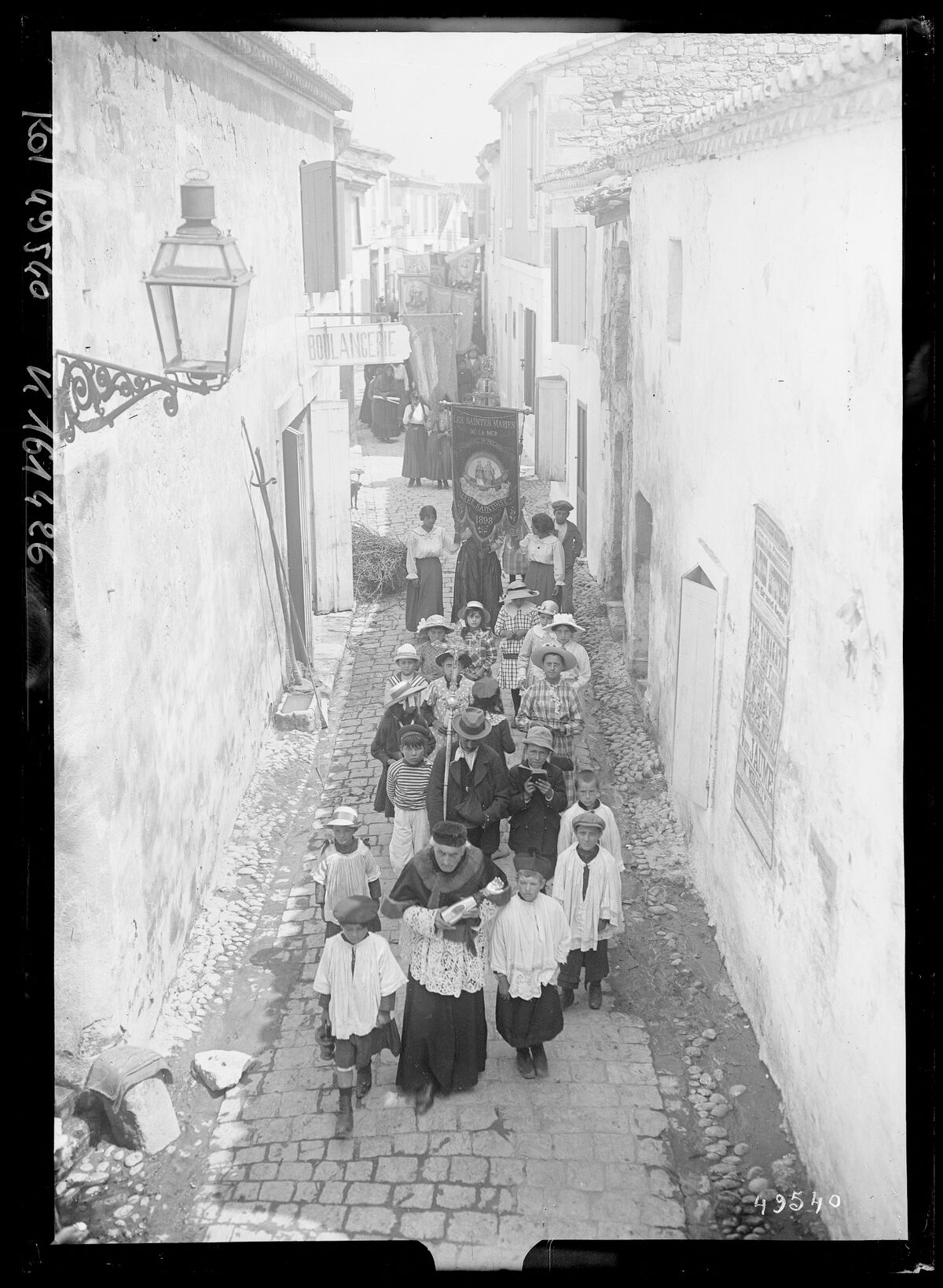 [Mai] 1917, pélerinage des Saintes-Maries-de-la-Mer : [photographie de presse] / [Agence Rol]