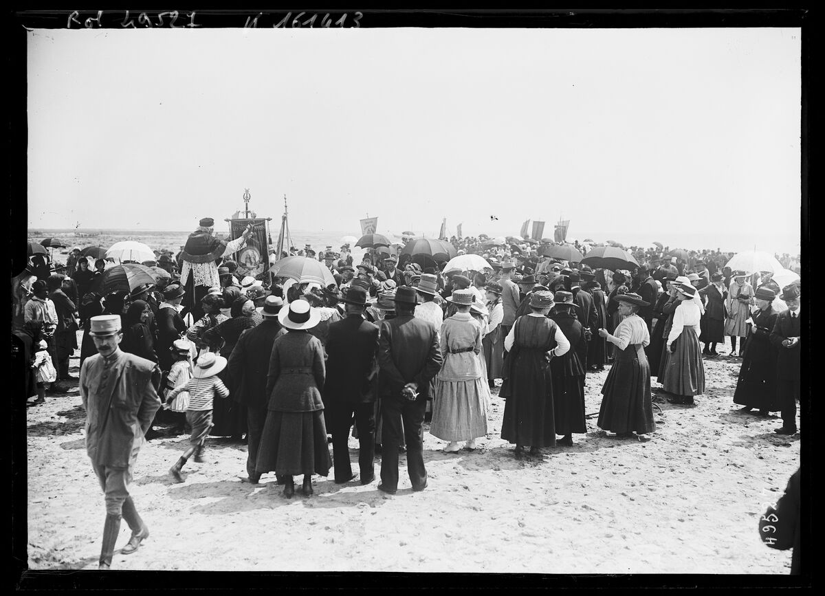 [Mai] 1917, pélerinage des Saintes-Maries-de-la-Mer : [photographie de presse] / [Agence Rol]