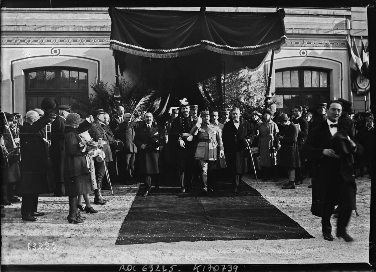 16/1/21, le général Mangin à Saint-Raphaël [hommage à Galliéni] : [photographie de presse] / [Agence Rol]