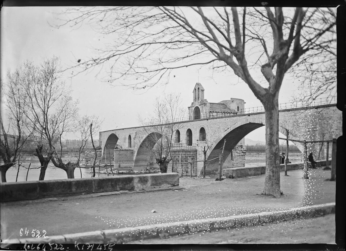 Pont d'Avignon [i. e. pont Saint-Bénézet] : [photographie de presse] / [Agence Rol]