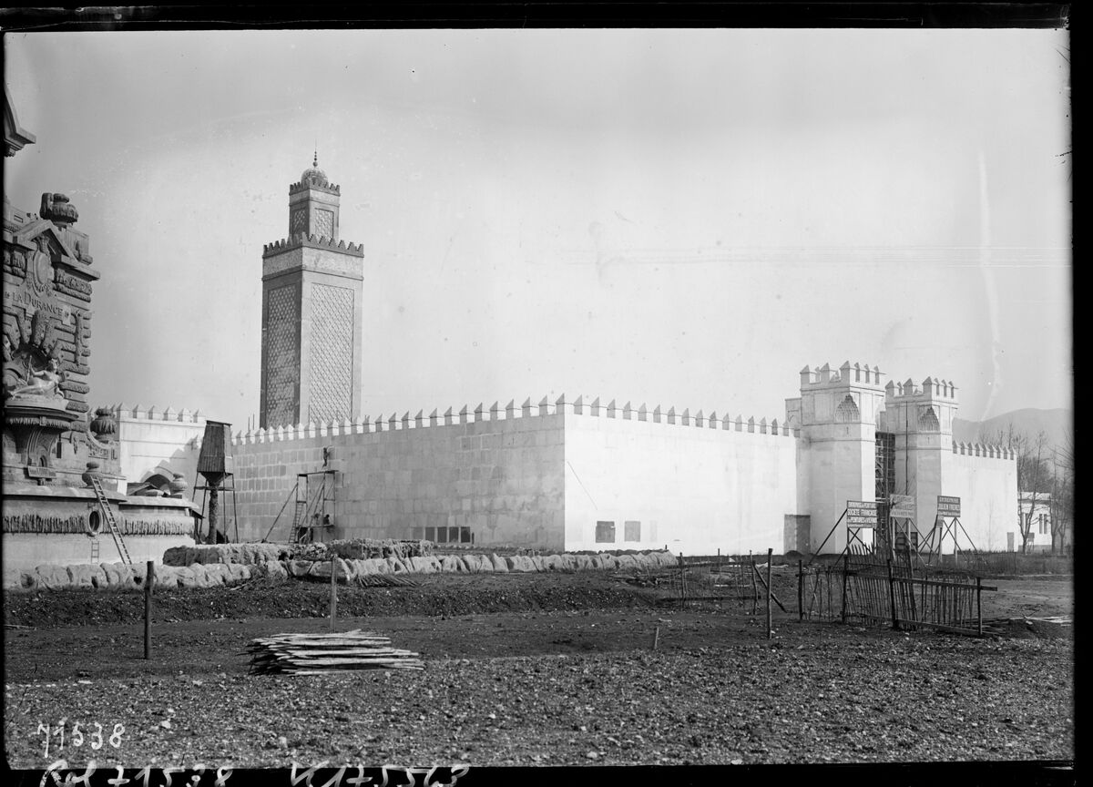 24-1-22, Marseille, exposition coloniale, [pavillon du] Maroc : [photographie de presse] / [Agence Rol]