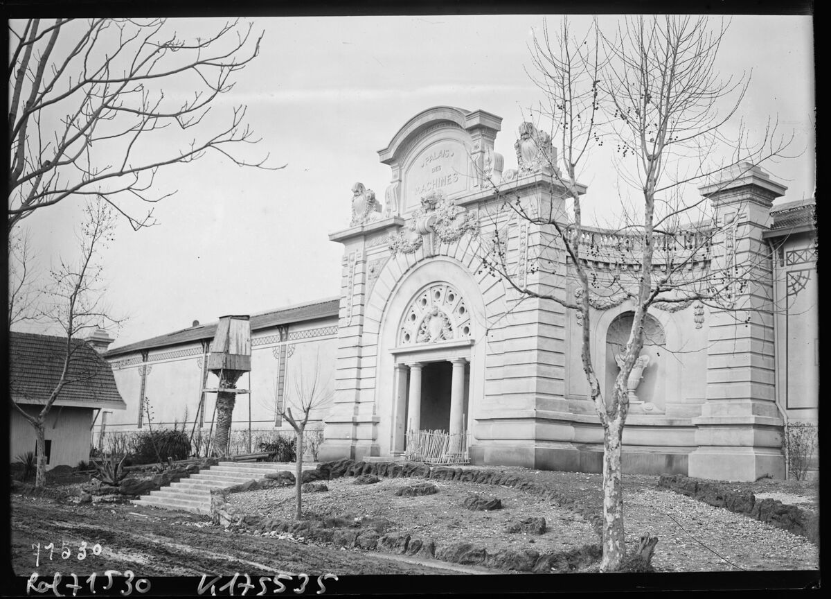 24-1-22, Marseille, exposition coloniale, Palais des machines : [photographie de presse] / [Agence Rol]