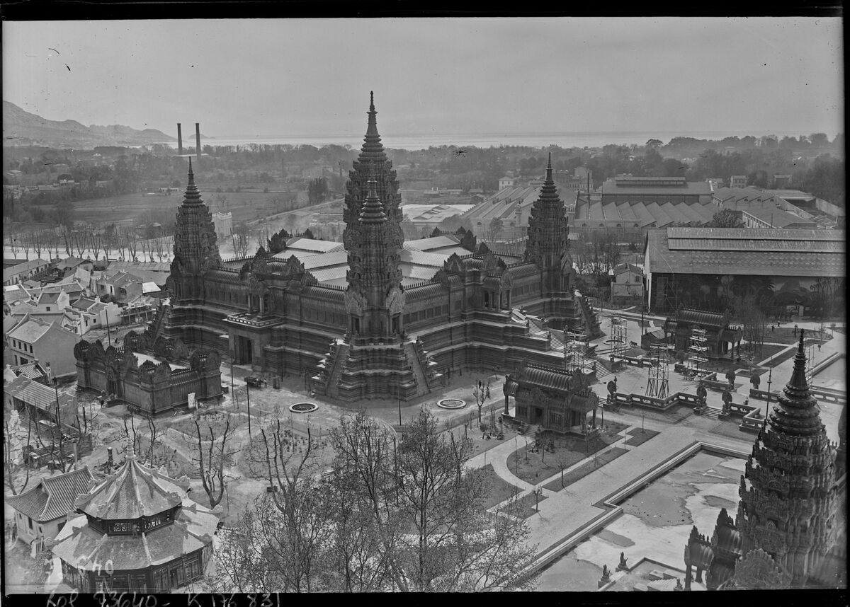 Marseille, exposition [coloniale], village de l'Indochine : [photographie de presse] / [Agence Rol]