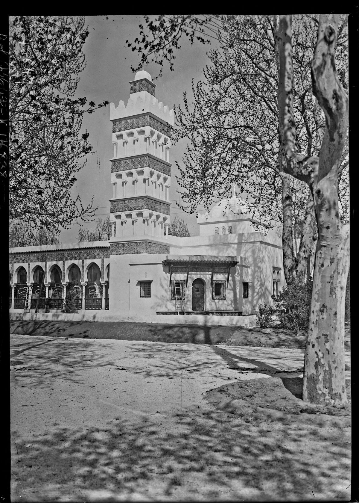 Marseille, exposition [coloniale], palais de l'Algérie : [photographie de presse] / [Agence Rol]