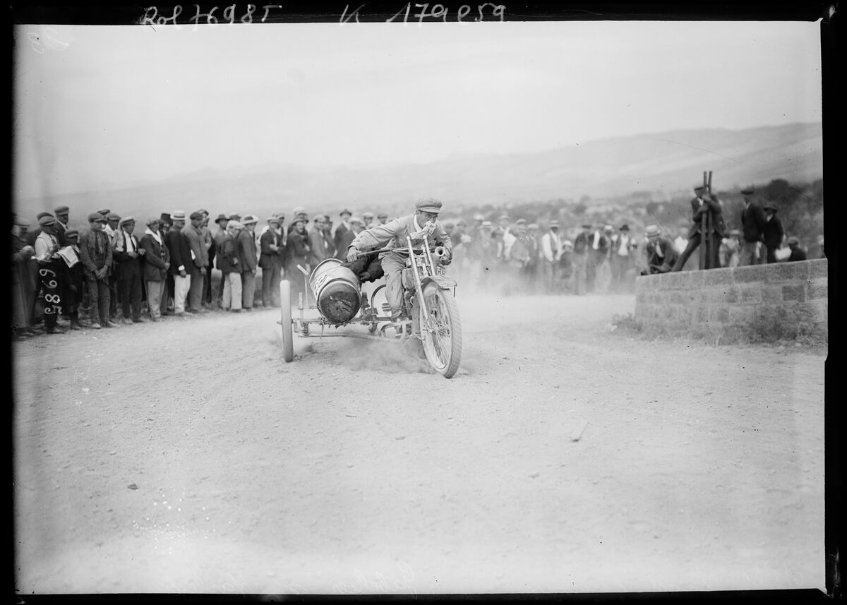 6/8/22, Mont Ventoux, Gabelier sur Harley [side-car, catégorie 1000 cmc] : [photographie de presse] / [Agence Rol]