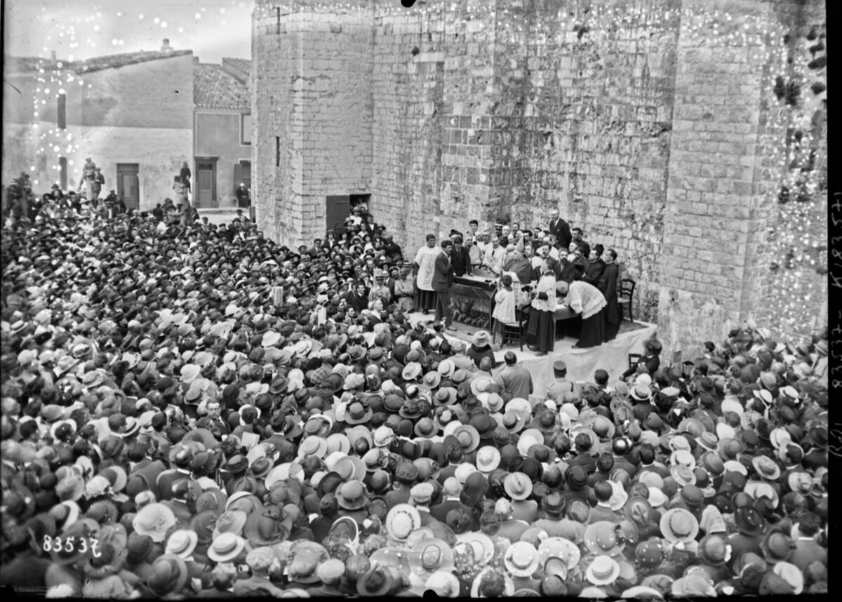 [Pèlerinage des Saintes-Maries-de-la-Mer, 24 mai 1923] : [photographie de presse] / [Agence Rol]