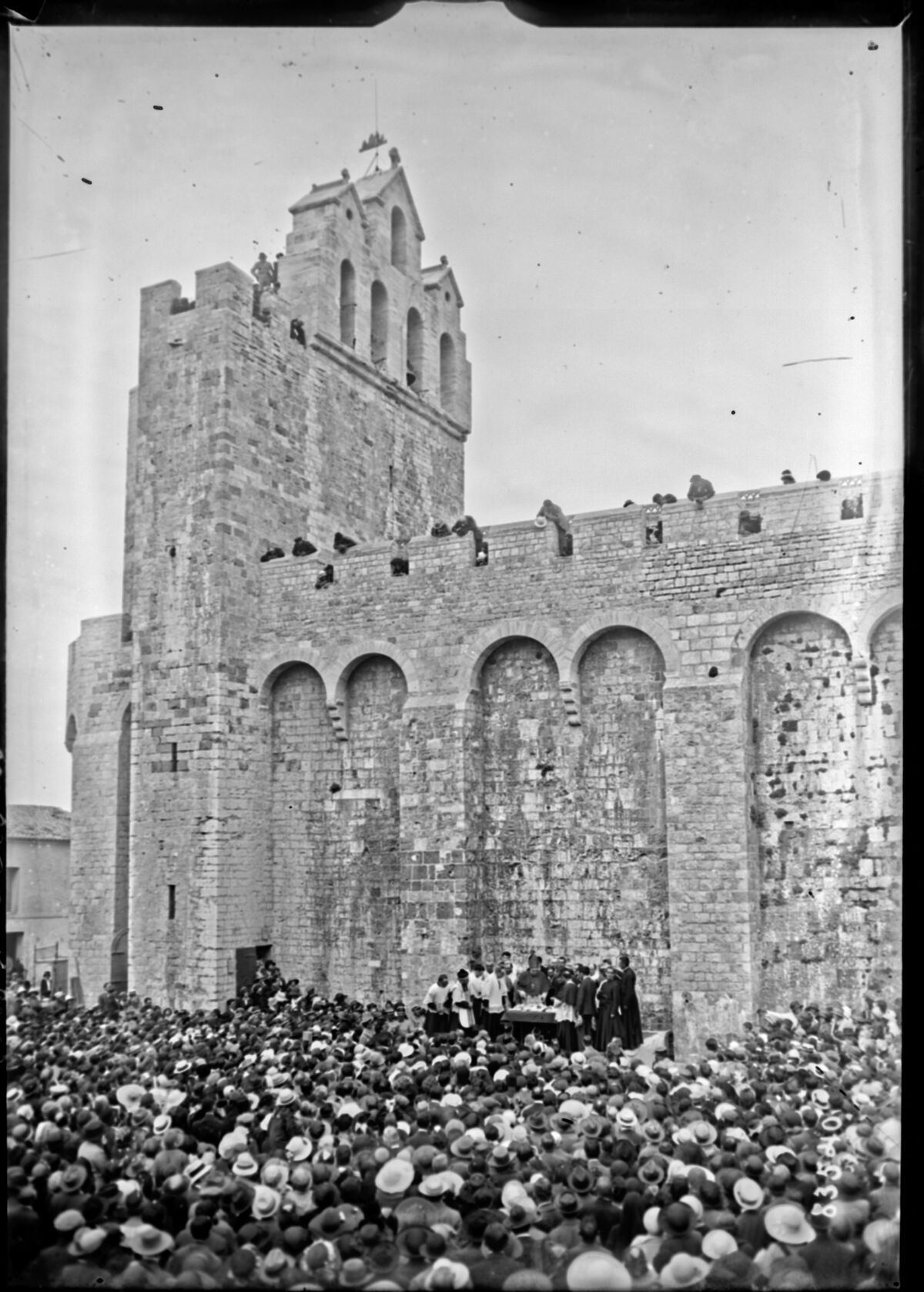 [Pèlerinage des Saintes-Maries-de-la-Mer, 24 mai 1923] : [photographie de presse] / [Agence Rol]