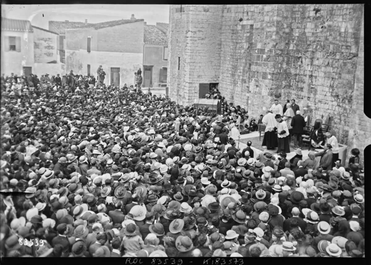 [Pèlerinage des Saintes-Maries-de-la-Mer, 24 mai 1923] : [photographie de presse] / [Agence Rol]