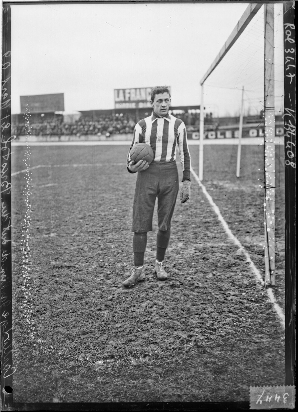 Cartlige, gardien de but de Bristol, 21 mars 1909 [football] : [photographie de presse] / [Agence Rol]