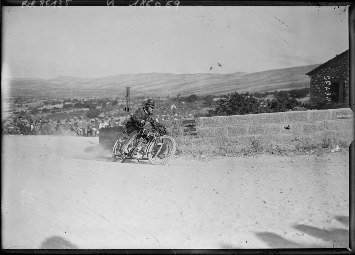 Mont-Ventoux, 19/8/23, Gaudet sur Terrot, moto 350 cm3 : [photographie de presse] / [Agence Rol]