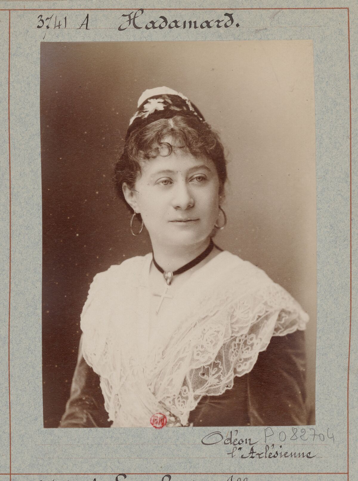 Hadamard. Odéon. L'Arlésienne : [photographie, tirage de démonstration] / [Atelier Nadar]
