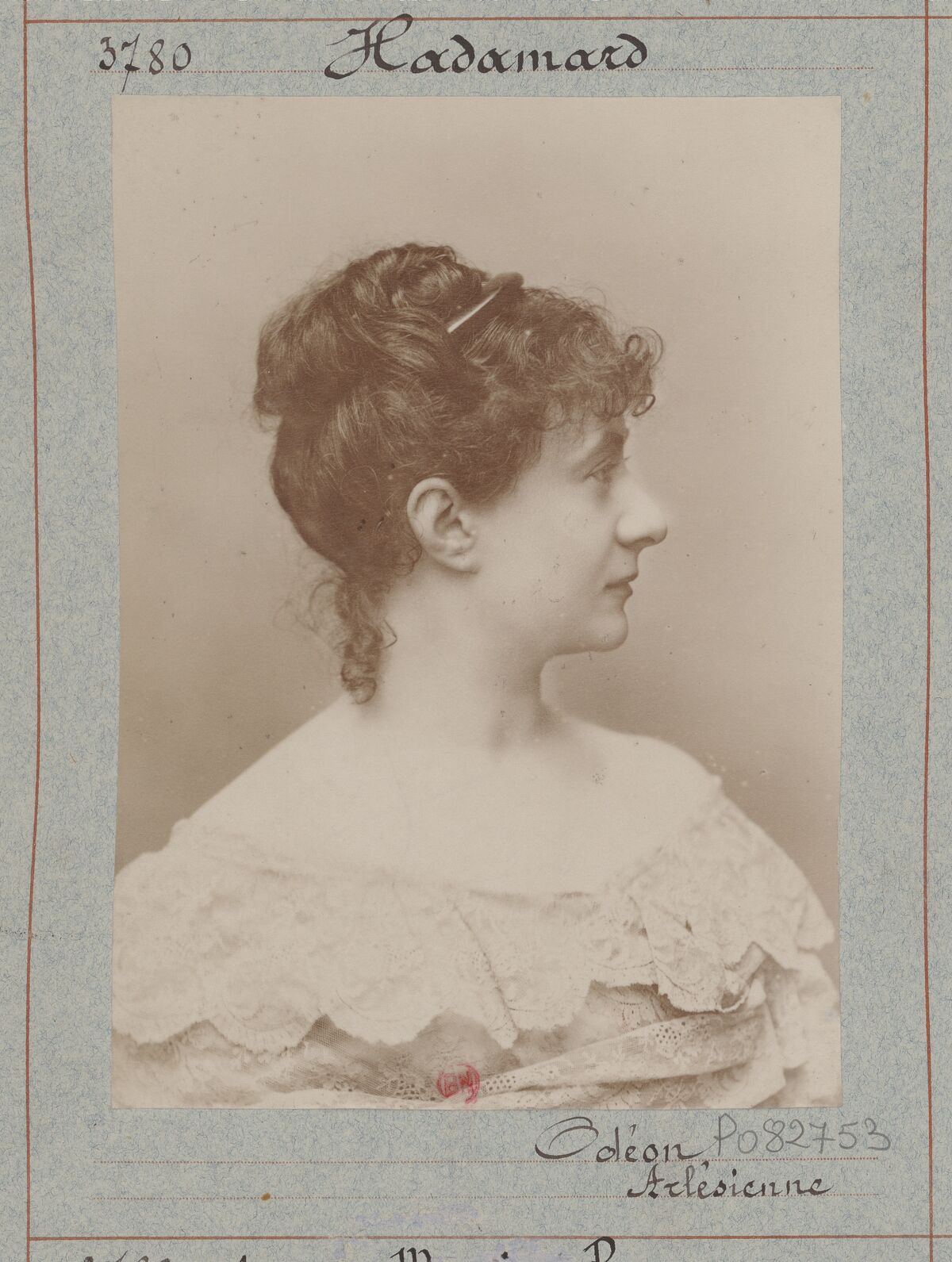 Hadamard. Odéon. Arlésienne : [photographie, tirage de démonstration] / [Atelier Nadar]