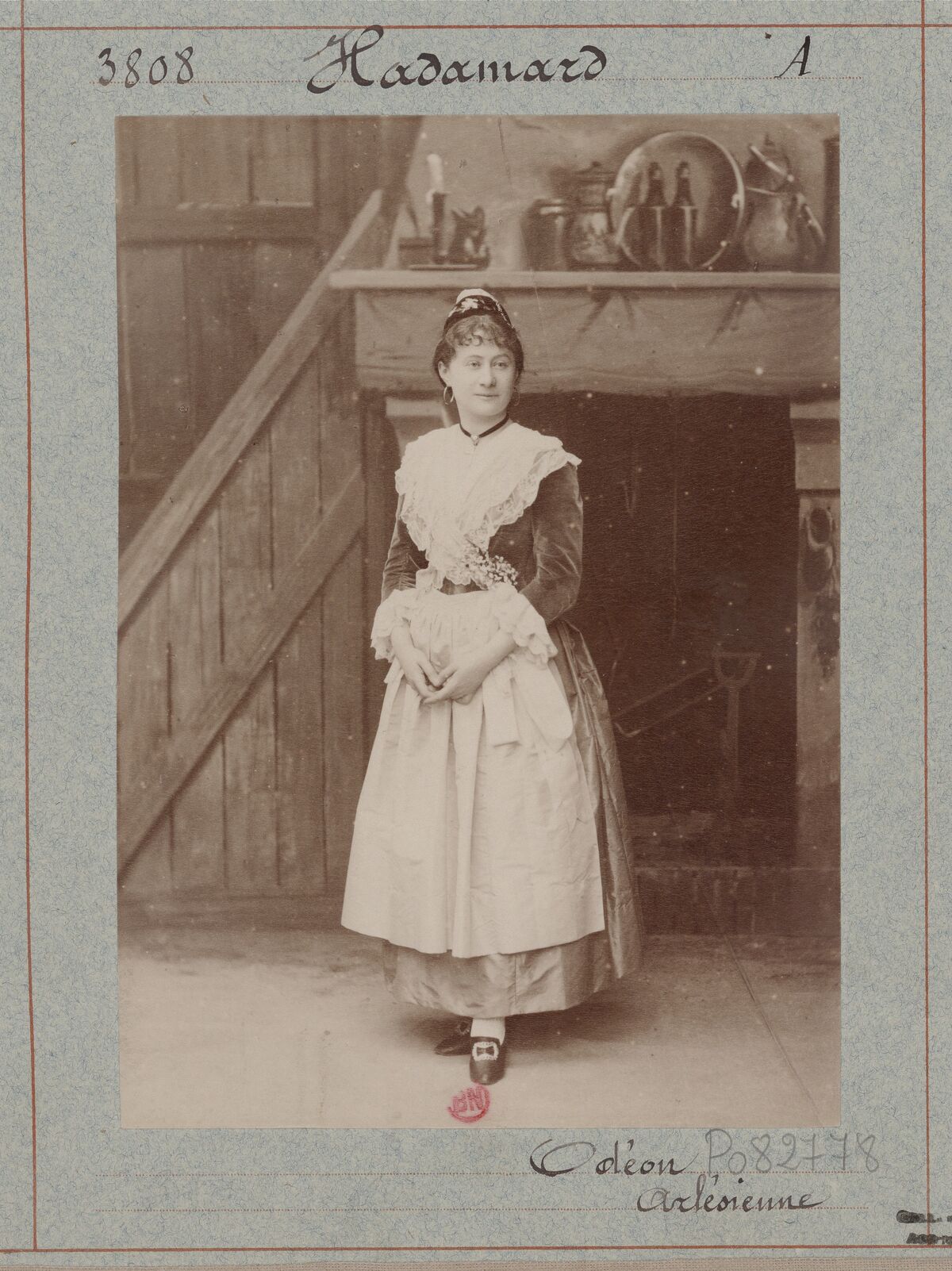 Hadamard. Odéon. Arlésienne : [photographie, tirage de démonstration] / [Atelier Nadar]