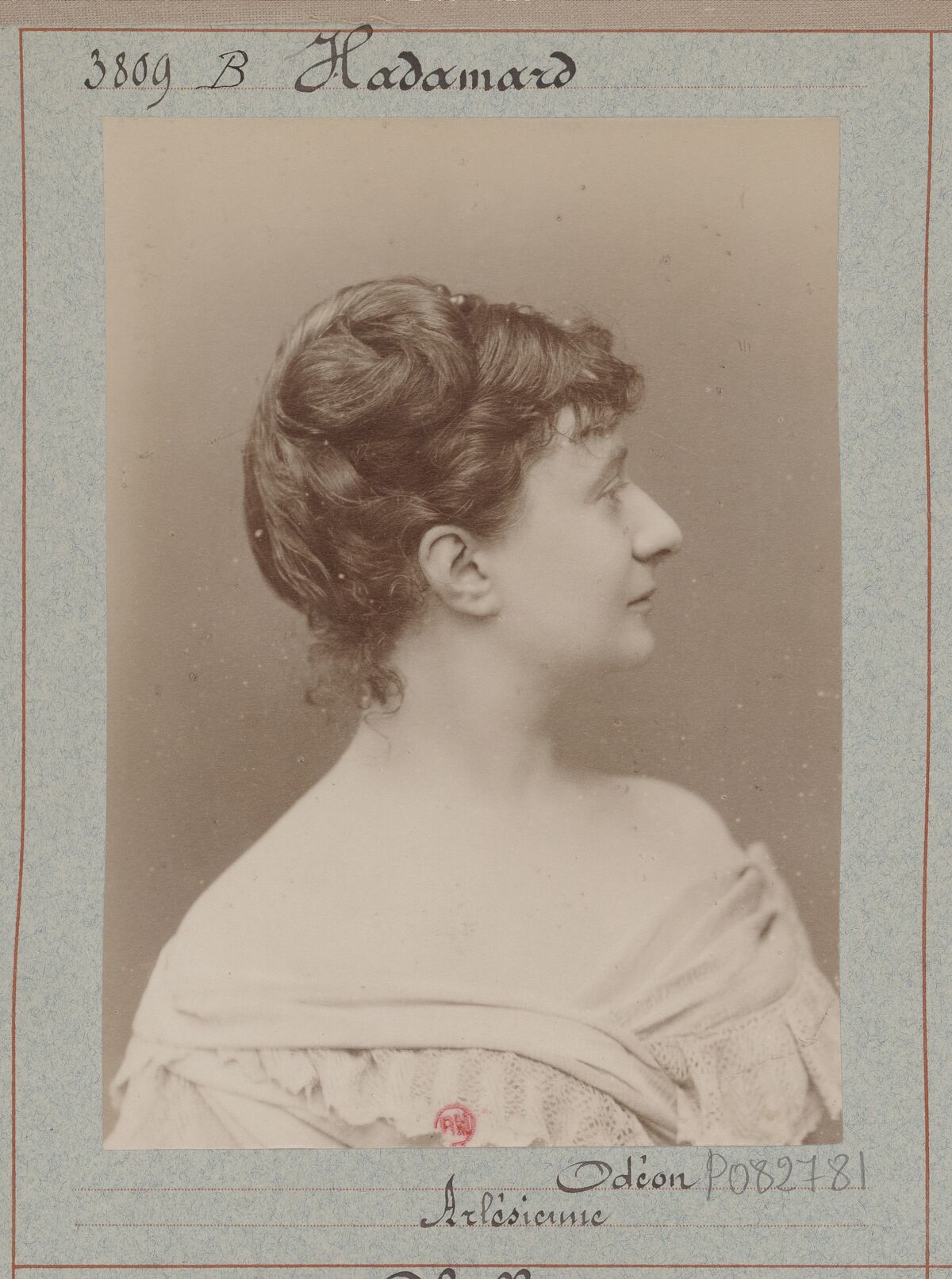 Hadamard. Odéon. Arlésienne : [photographie, tirage de démonstration] / [Atelier Nadar]