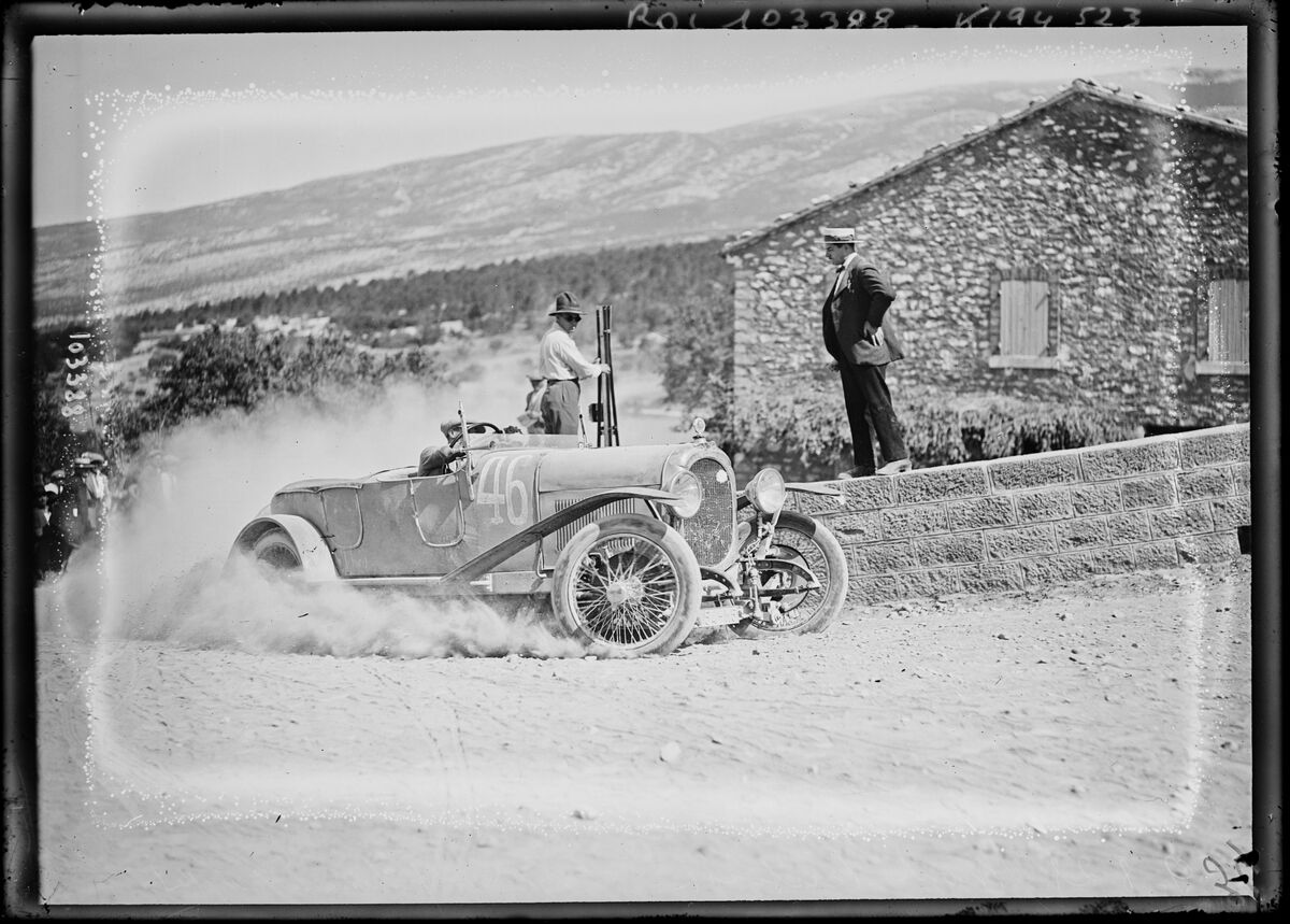9-8-25, Mont Ventoux [course de côte], Belivier sur Chenard [et] Walcker : [photographie de presse] / [Agence Rol]