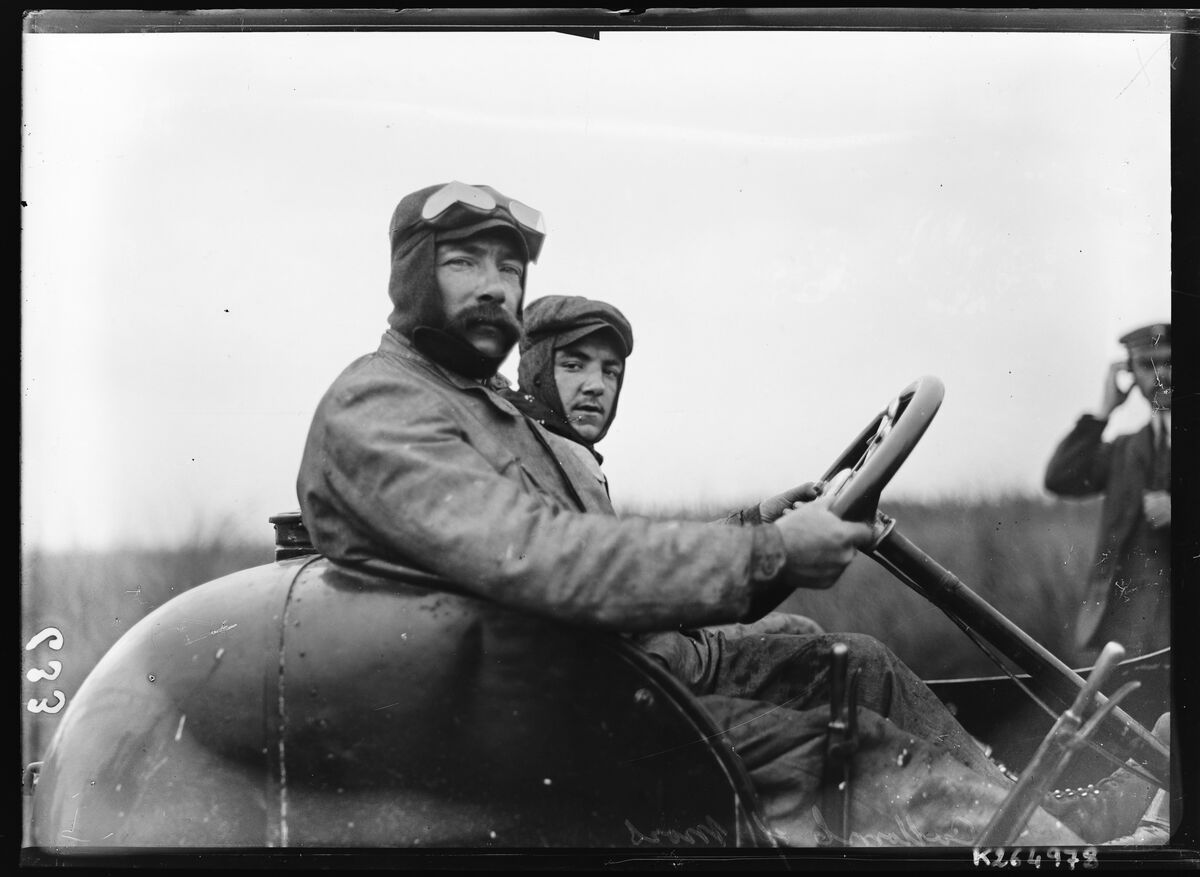 Collomb sur Mors [lors du meeting de Provence, le 14 septembre 1905] : [photographie de presse] / [Agence Rol]