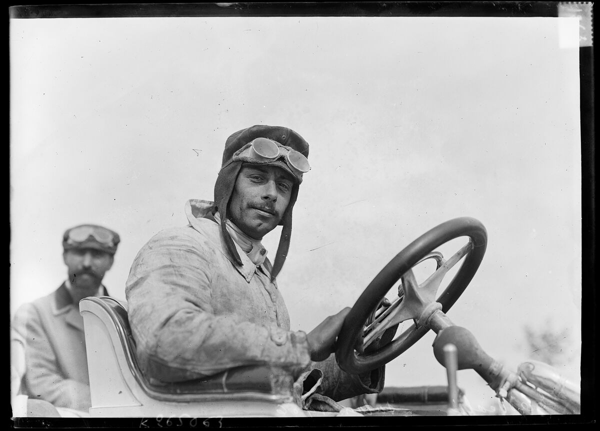 Taddeoli [conduisant une Rochet-Schneider], Salon [18 septembre] 1906 : [photographie de presse] / [Agence Rol]