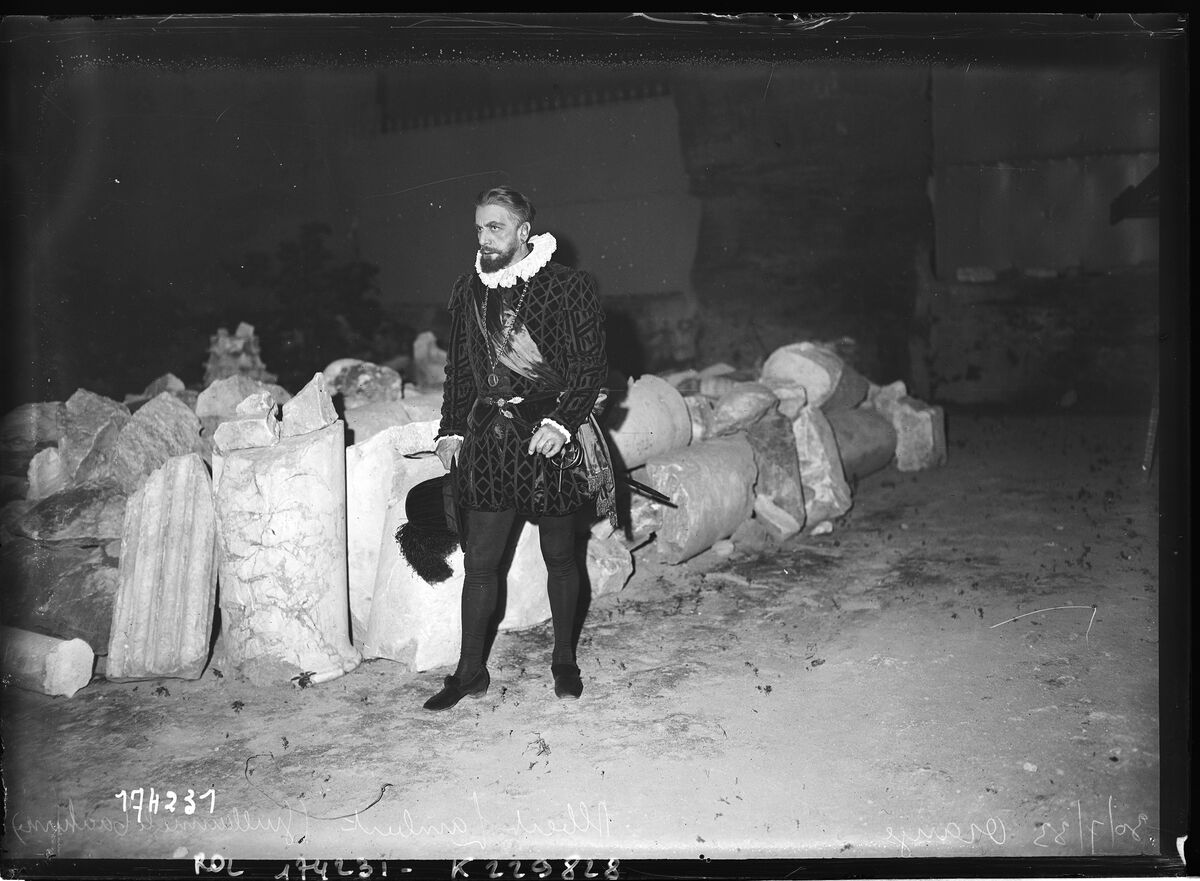 30/7/33, Orange, Albert Lambert (Guillaume le Taciturne) : [photographie de presse] / [Agence Rol]