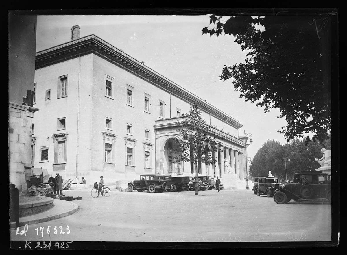 Aix[-en-Provence], le palais de justice : [photographie de presse] / [Agence Rol]