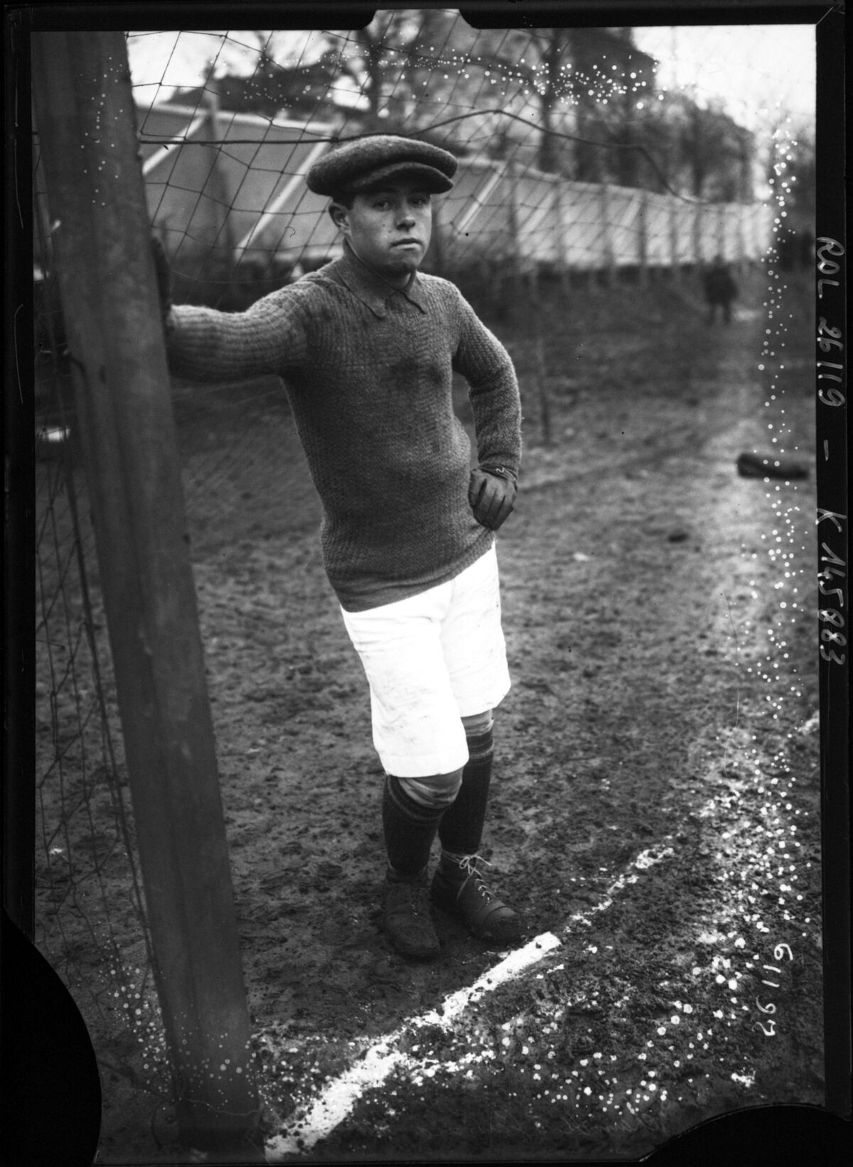 19-1-13, Charvel, gardien de but de Vitry [football] : [photographie de presse] / [Agence Rol]