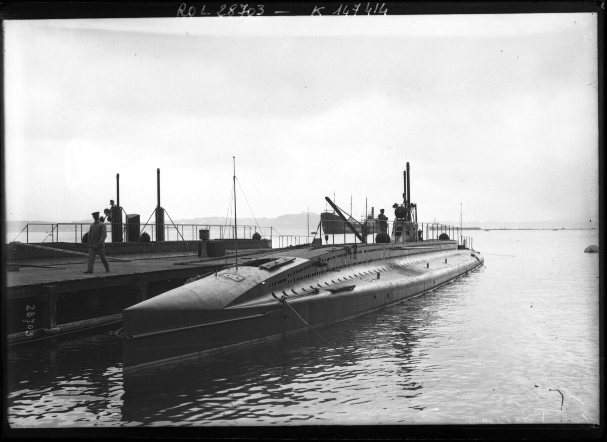 Palacios [dans le port de Toulon, sous-marin livré à la marine péruvienne en 1913] : [photographie de presse] / [Agence Rol]