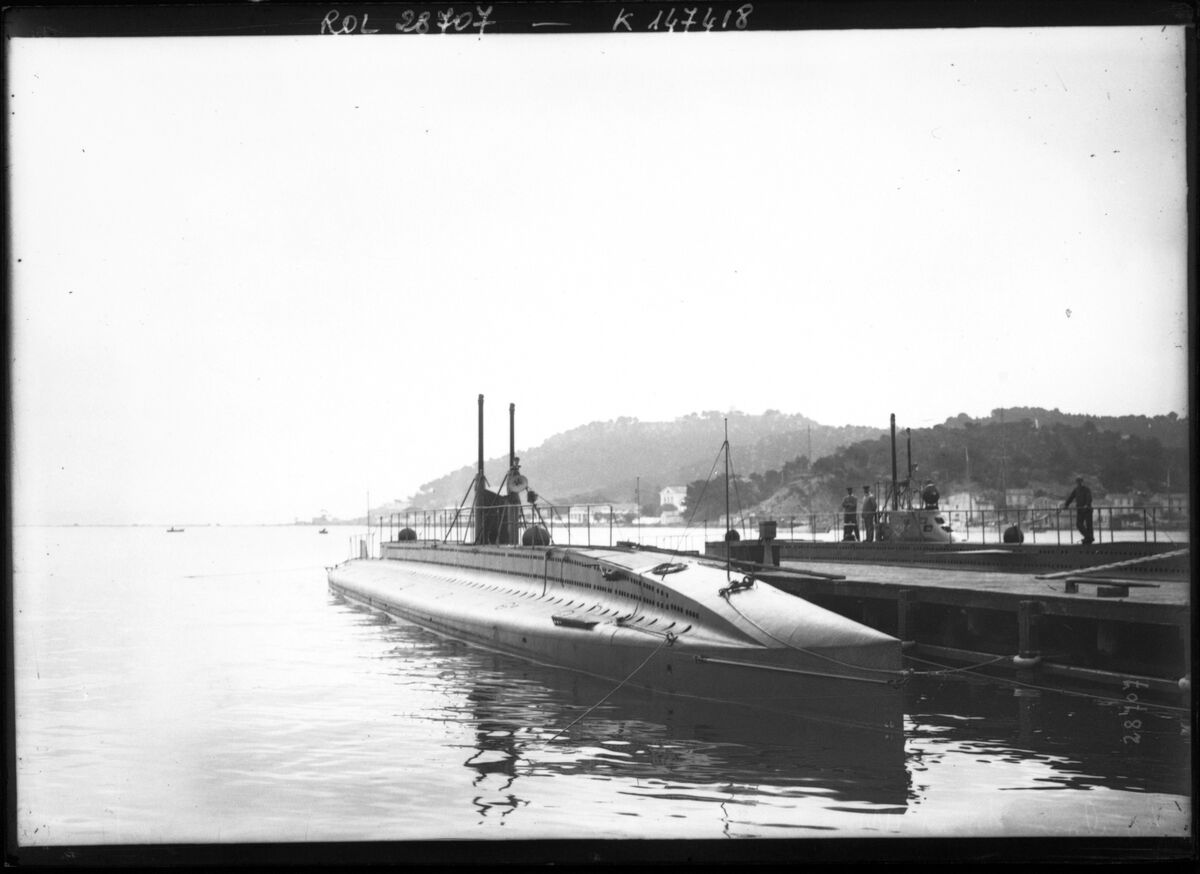 Toulon, sous-marin Palacios [dans le port] : [photographie de presse] / [Agence Rol]