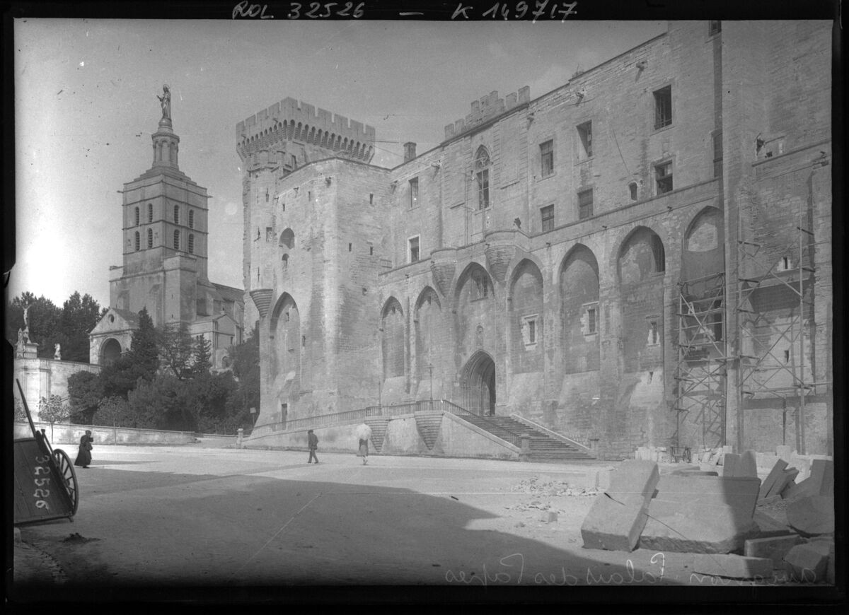 Avignon, palais des Papes : [photographie de presse] / [Agence Rol]