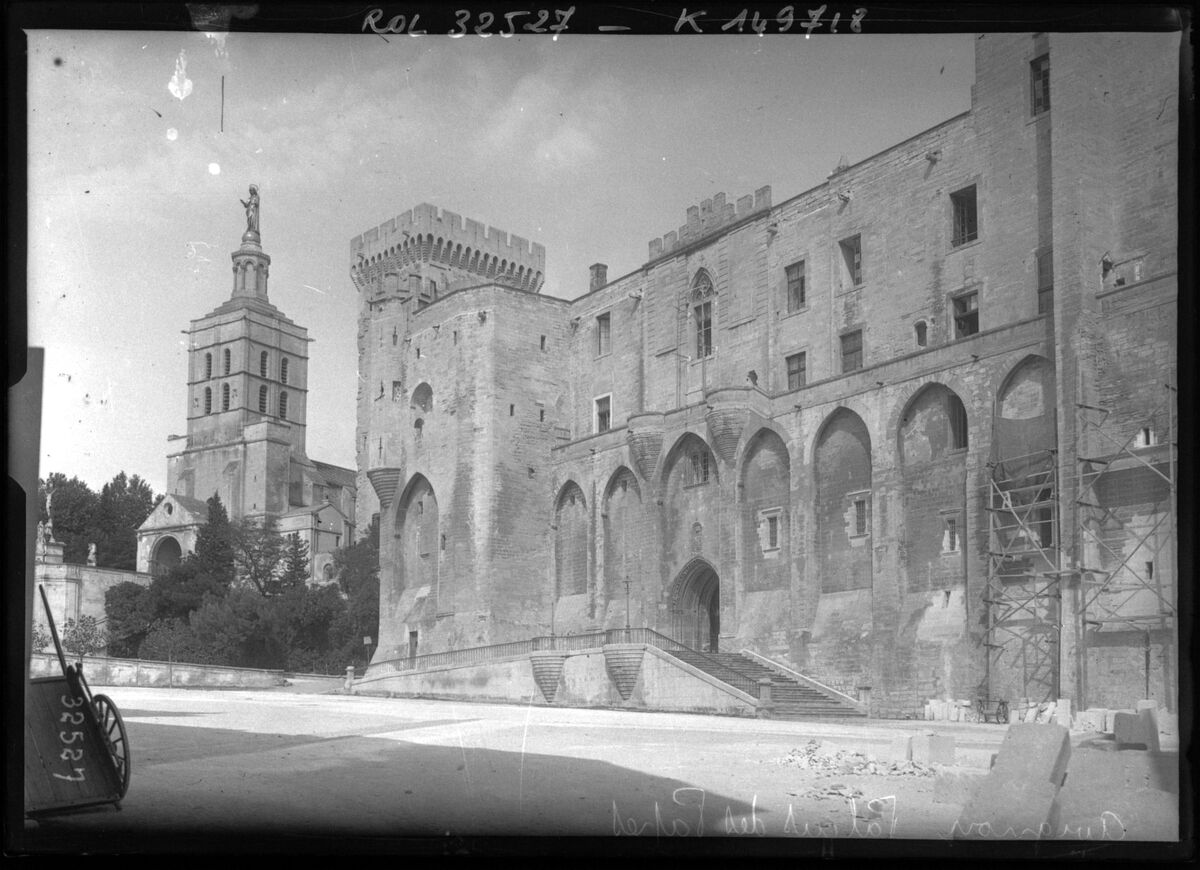 Avignon, palais des Papes : [photographie de presse] / [Agence Rol]