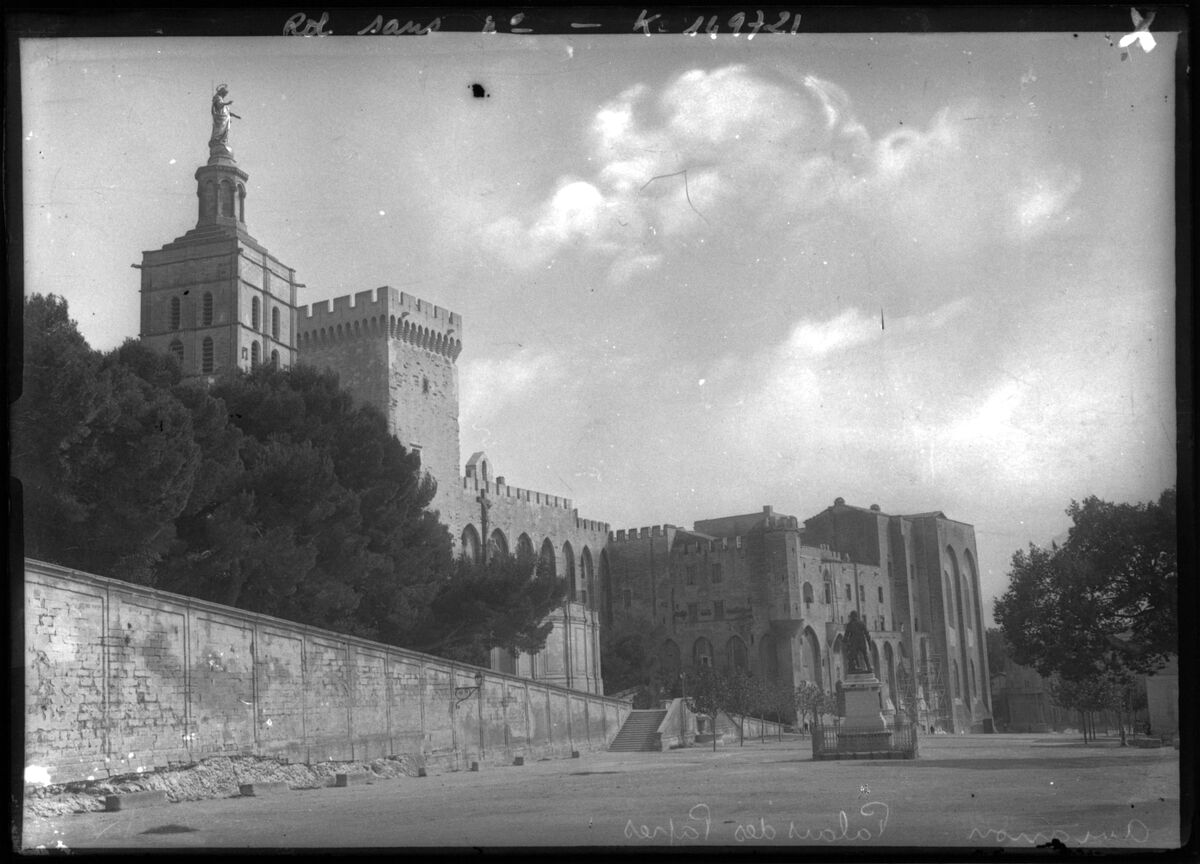 Avignon, palais des Papes : [photographie de presse] / [Agence Rol]