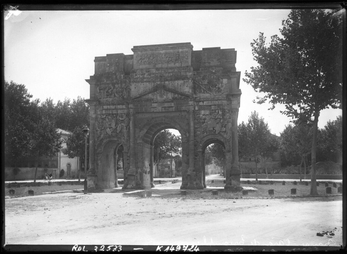 Orange, arc de triomphe : [photographie de presse] / [Agence Rol]