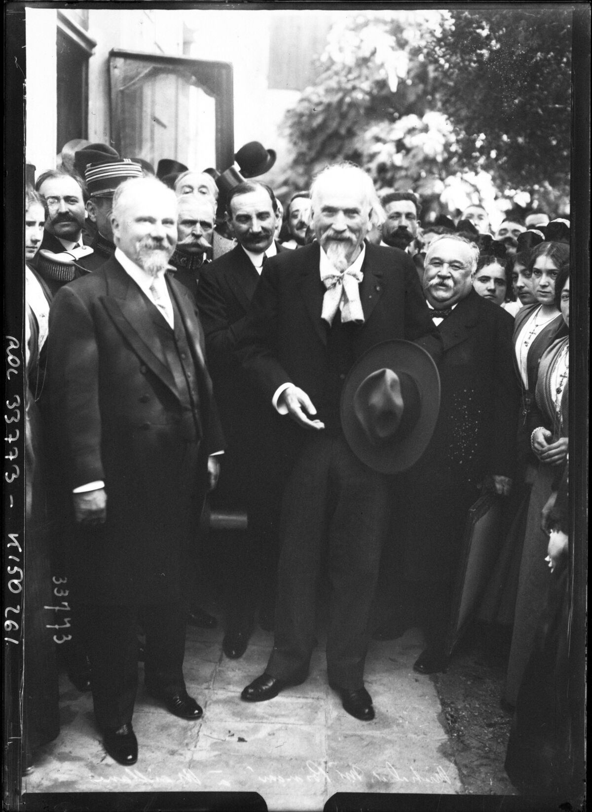 Mistral et Mr Poincaré à Maillane : [photographie de presse] / [Agence Rol]