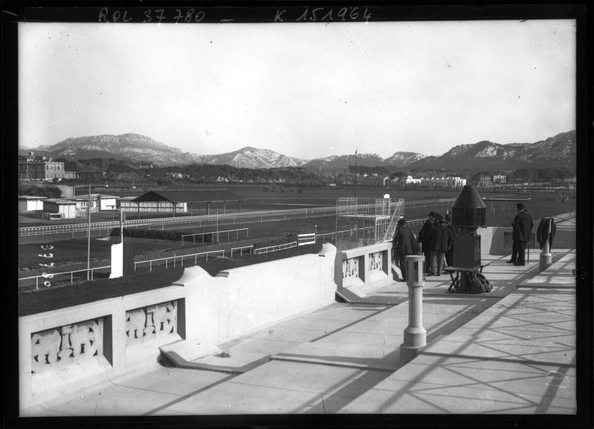 Marseille [vue générale de l'hippodrome Borély] : [photographie de presse] / [Agence Rol]