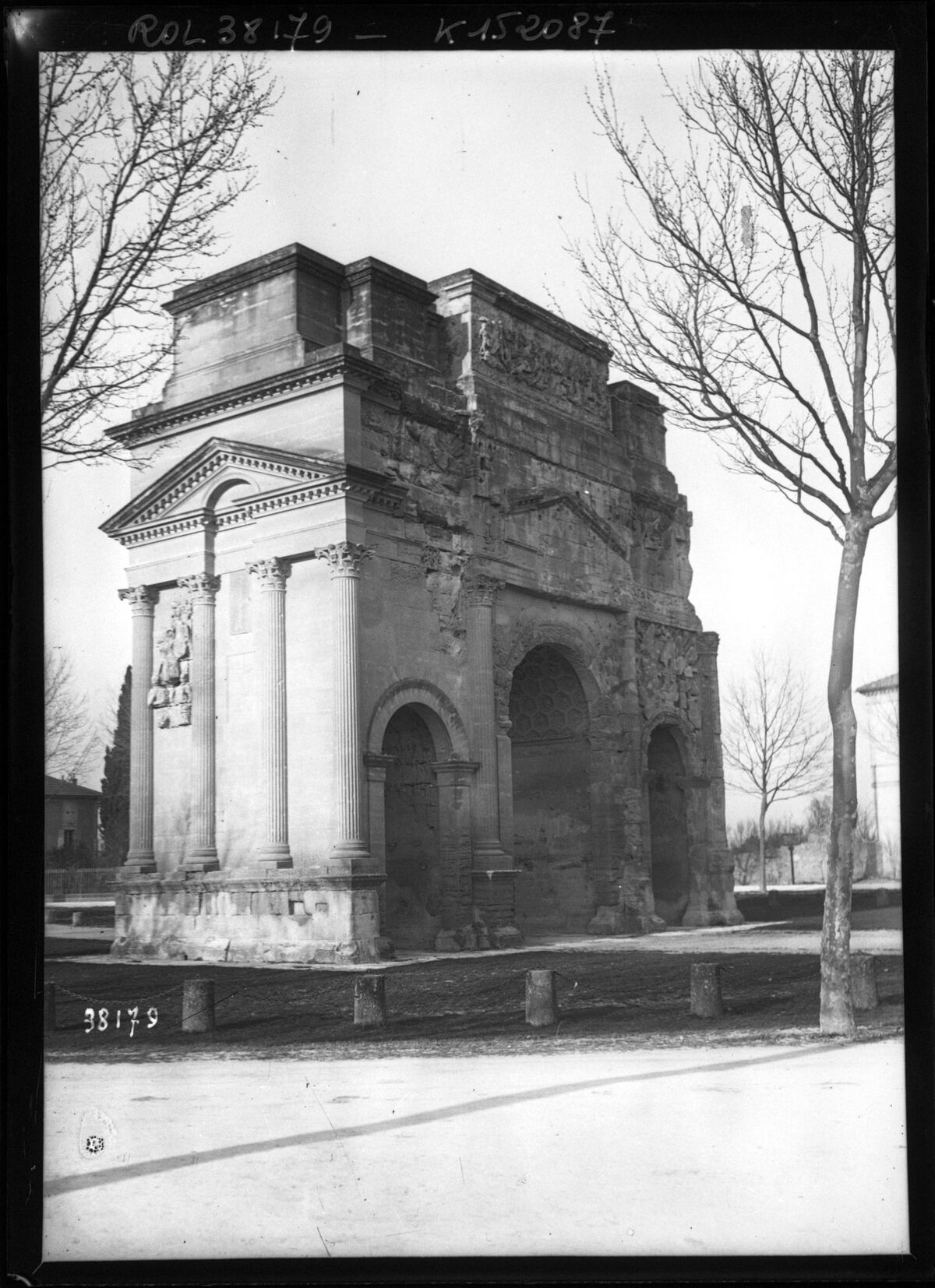 Orange, arc de triomphe : [photographie de presse] / [Agence Rol]