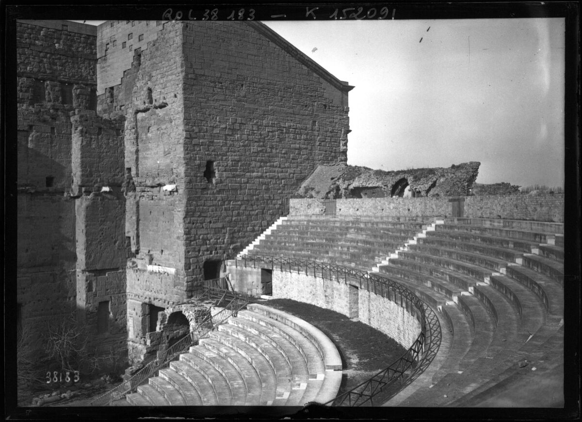 Orange, théâtre antique : [photographie de presse] / [Agence Rol]
